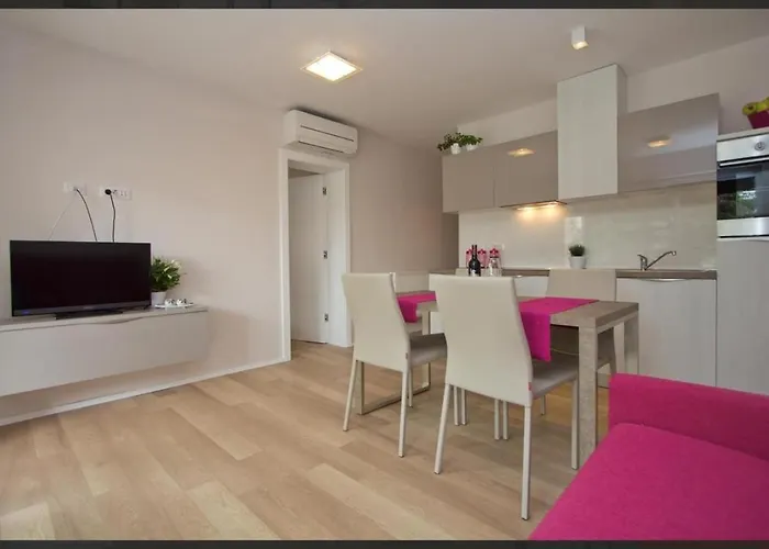 Adria شقة